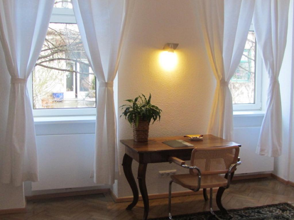 Hotel Wiener Kindl ภายนอก รูปภาพ