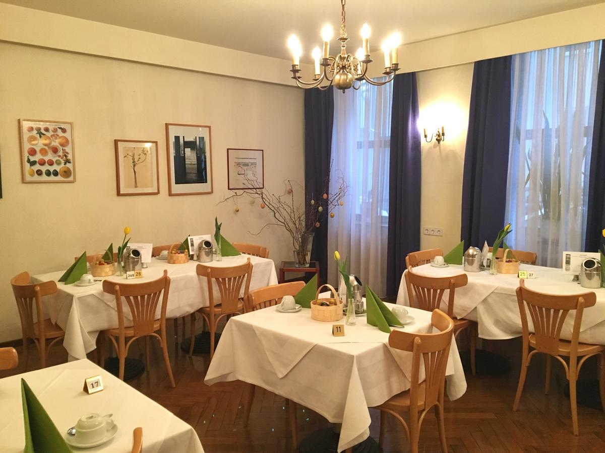 Hotel Wiener Kindl ภายนอก รูปภาพ